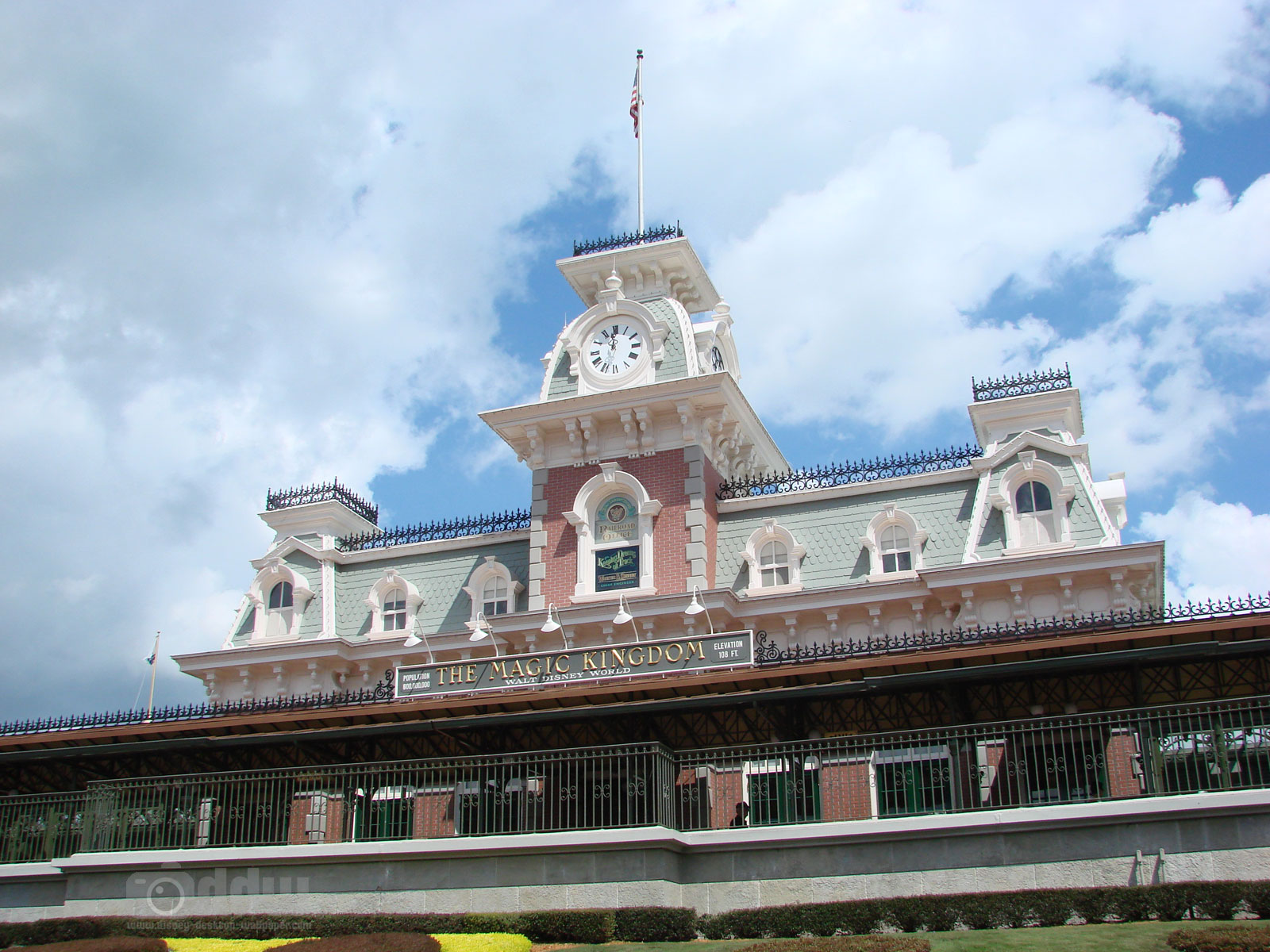 Main Street U.S.A. Train Station Desktop Wallpaper